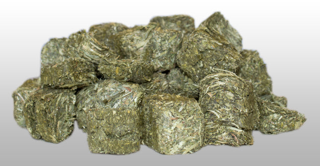 Pasture Hay Cubes 2.5kg For Rabbits, Guinea Pigs, Rats, Horses