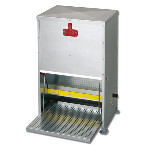 Supreme Treadle Feeder For Poultry. 12kg