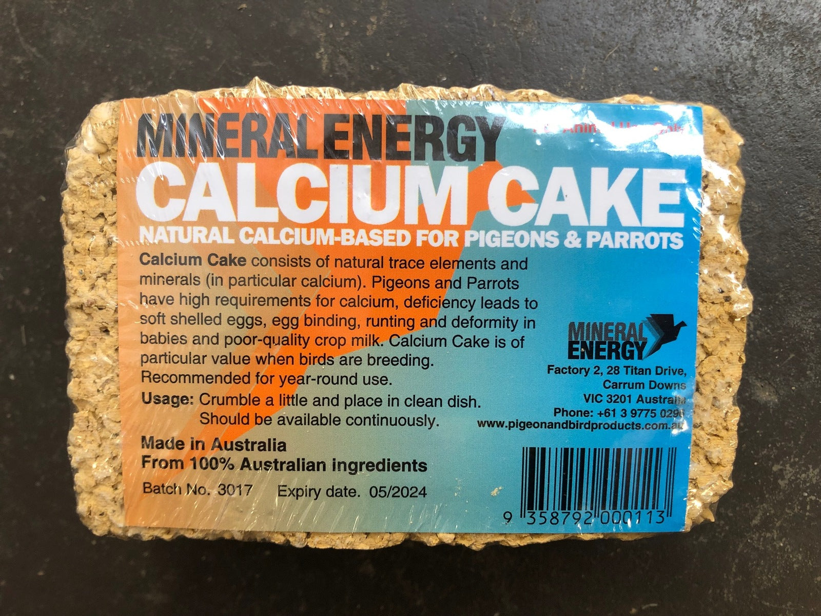 Calcium Cake For Pigeons & Parrots 600g